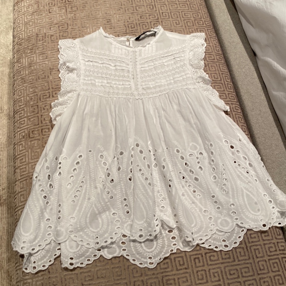 Zara eyelet flutter sleeve top size S.